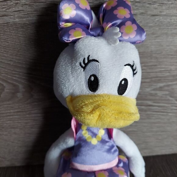 Disney Junior Flower Daisy Duck 9-inch Bean Plush - Picture 2 of 5